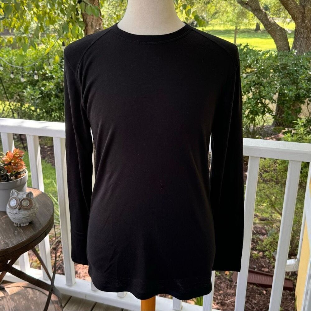 Crivit Black fleece Long Sleeve base layer. Large.